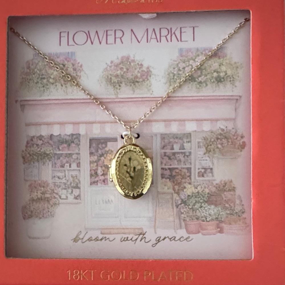 18KT Gold-Plated Oval Locket Necklace - Gold